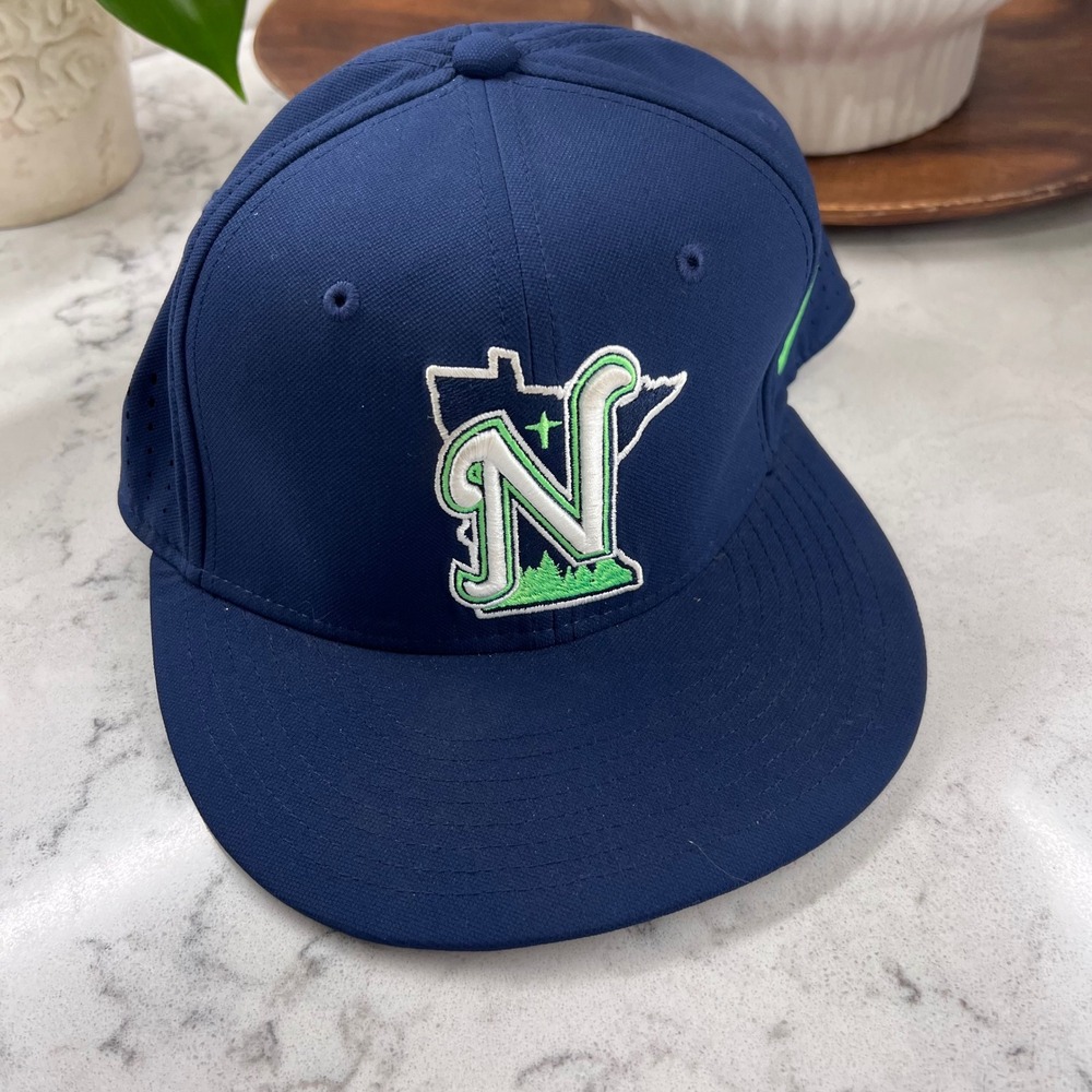 Nike True Dri-FIT Minnesota Northstar Navy Blue Fitted Hat M/L Perforated Cap